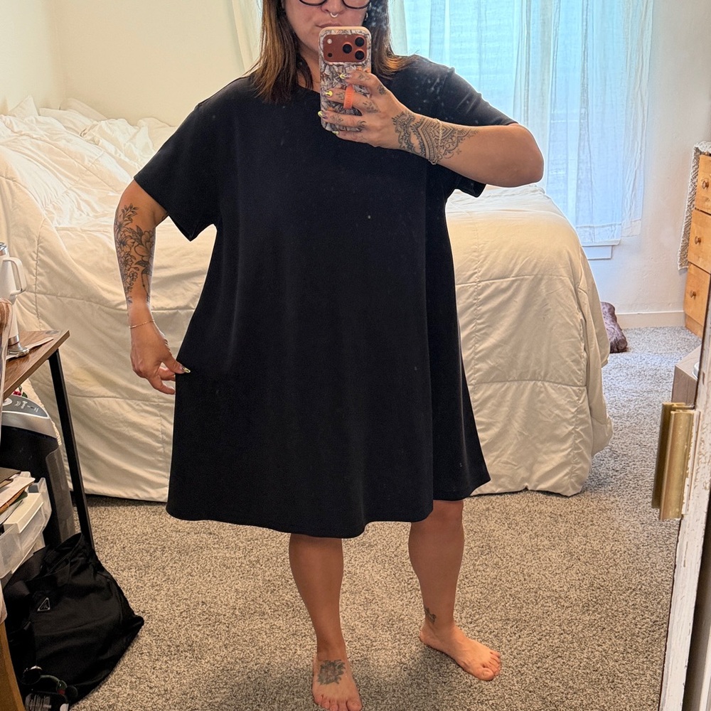 lululemon athletica Black Mini T-Shirt Dress - Picture 3 of 7
